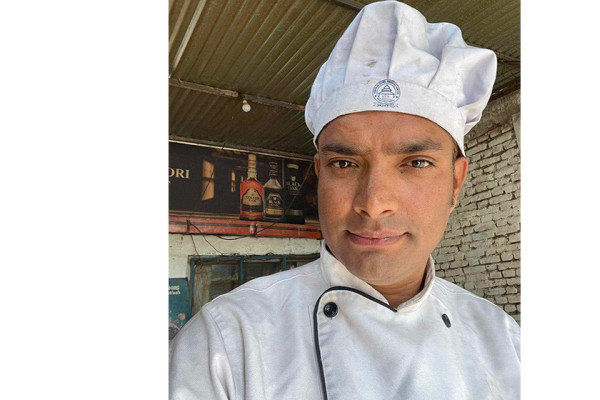 अर्जुनकाे लाेभलाग्दाे वैदेशिक यात्रा